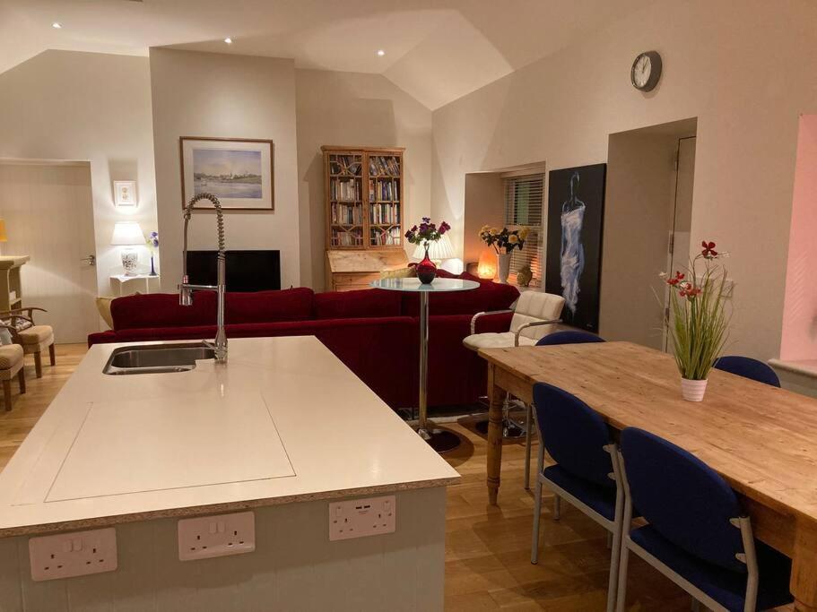 2 Quay Road, Killala. Stunning Sea Front Cottage Dış mekan fotoğraf