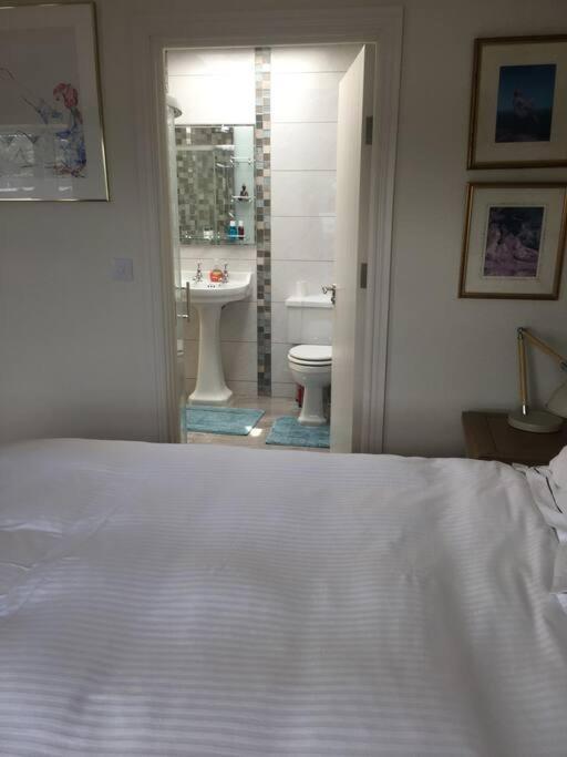 2 Quay Road, Killala. Stunning Sea Front Cottage Dış mekan fotoğraf